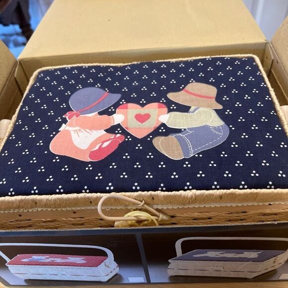 Vintage Sewing Set Basket with notions New in Box - Picture 3 of 5